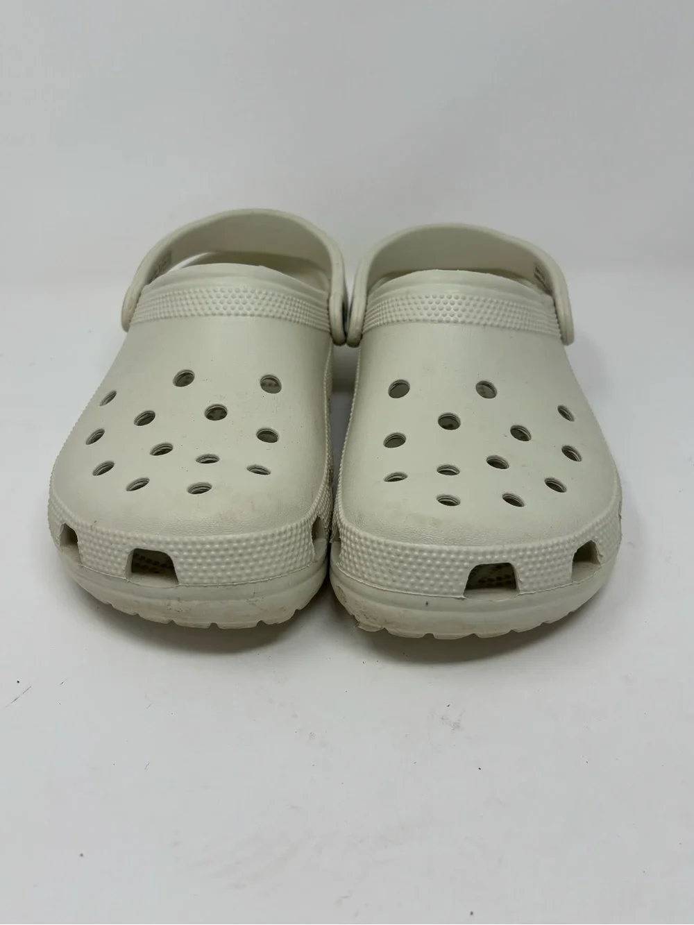 Crocs Classic Clog Sandals Light Tan Men’s US 11 Slip-On Rubber Lightweight